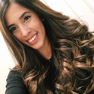 Meet your Posher, Valerie